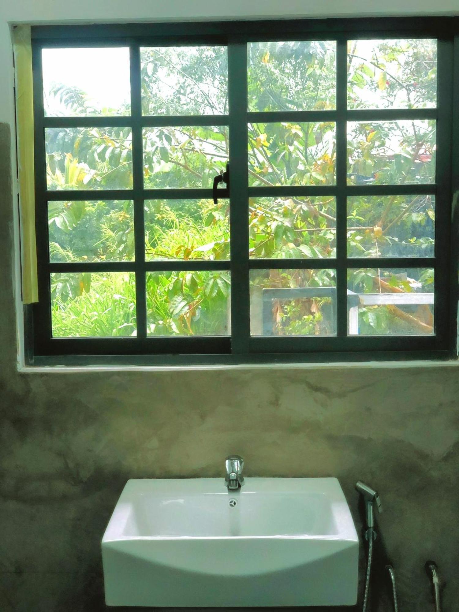 Barefoot Inn Kandy Exterior photo